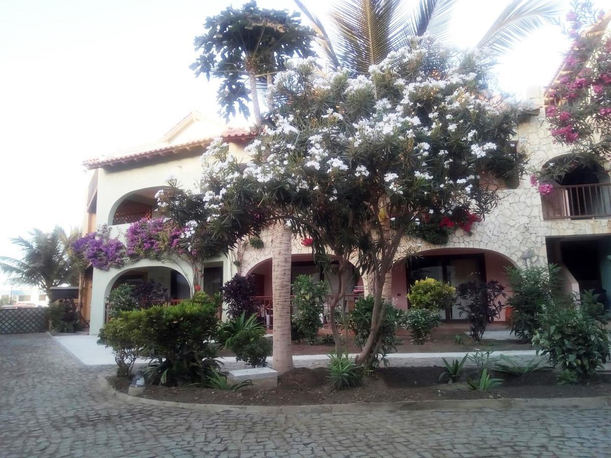 Porto Antigo - Charming & Peaceful Apartment Overlooking Pool And Sea سانتا ماريا المظهر الخارجي الصورة